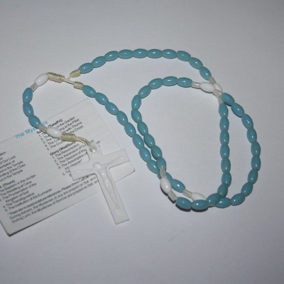 Vintage Jewelry - 💙🕊️ Vintage Blue + White Rosary Necklace · 21" + 5" Drop 🕊️💙